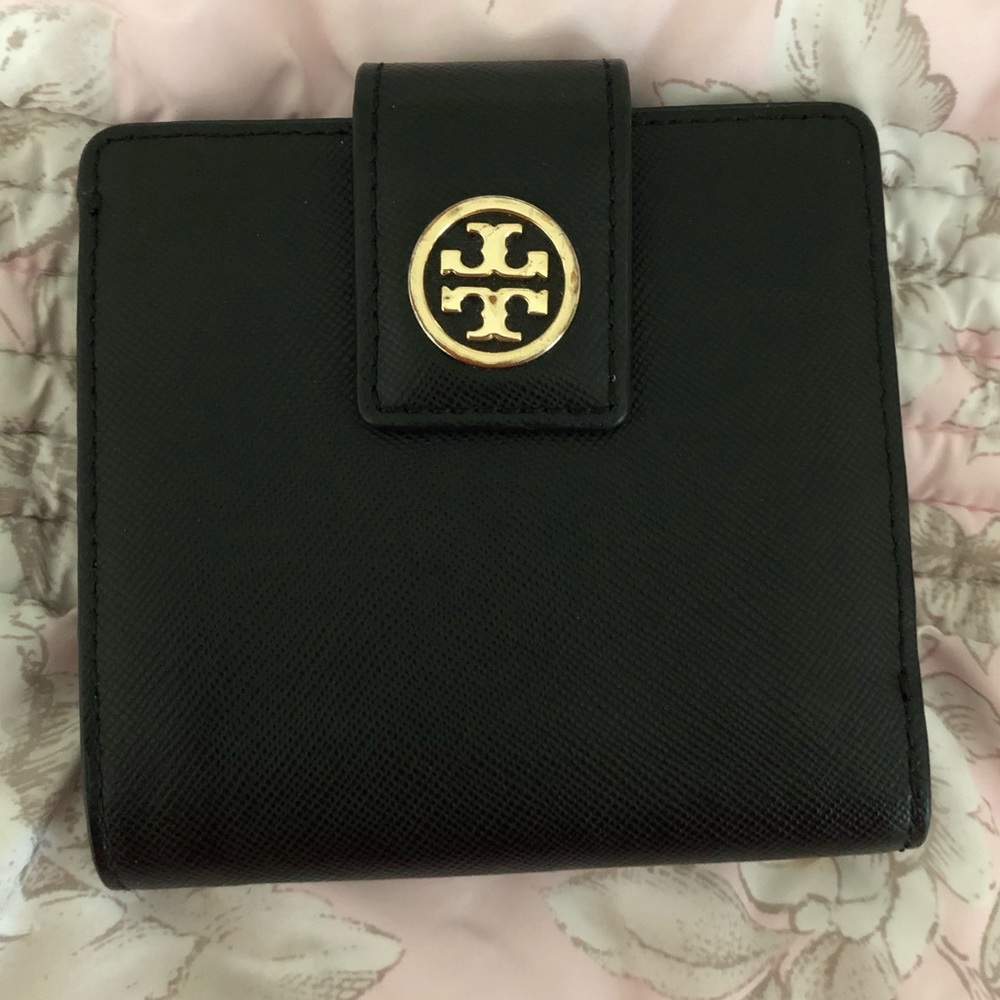 Tory Burch Bifold Clip Wallet